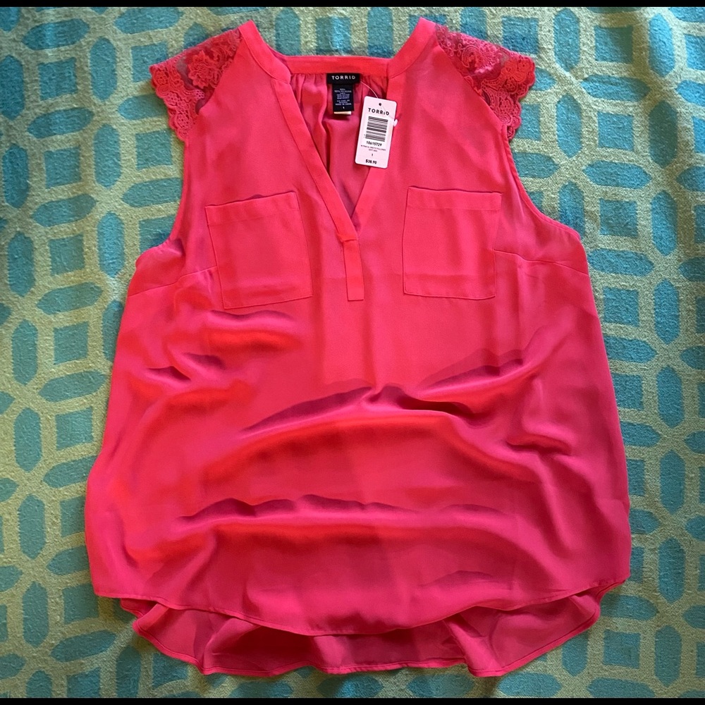 NWT Torrid top. Size 1 Torrid, 14/16z